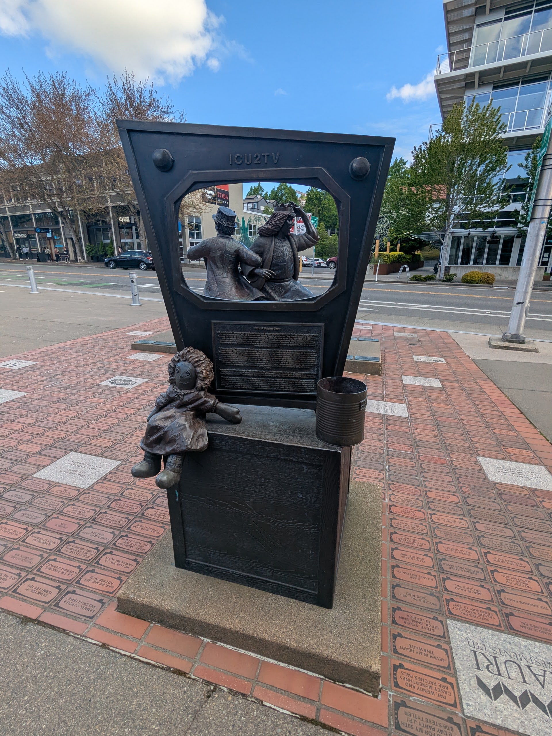J.P. Patches statue – Late for the Interurban – vandalized