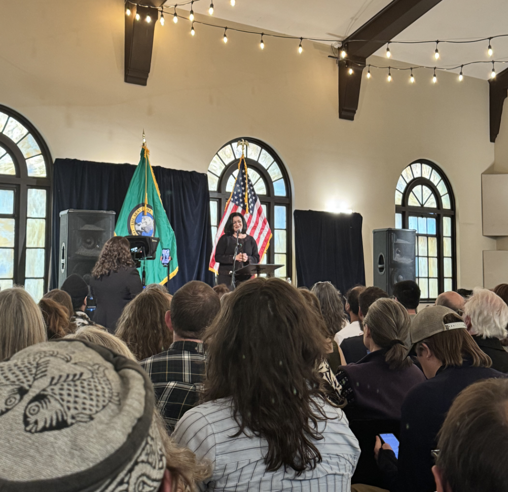 Rep. Jayapal packs Fremont Abbey for town hall