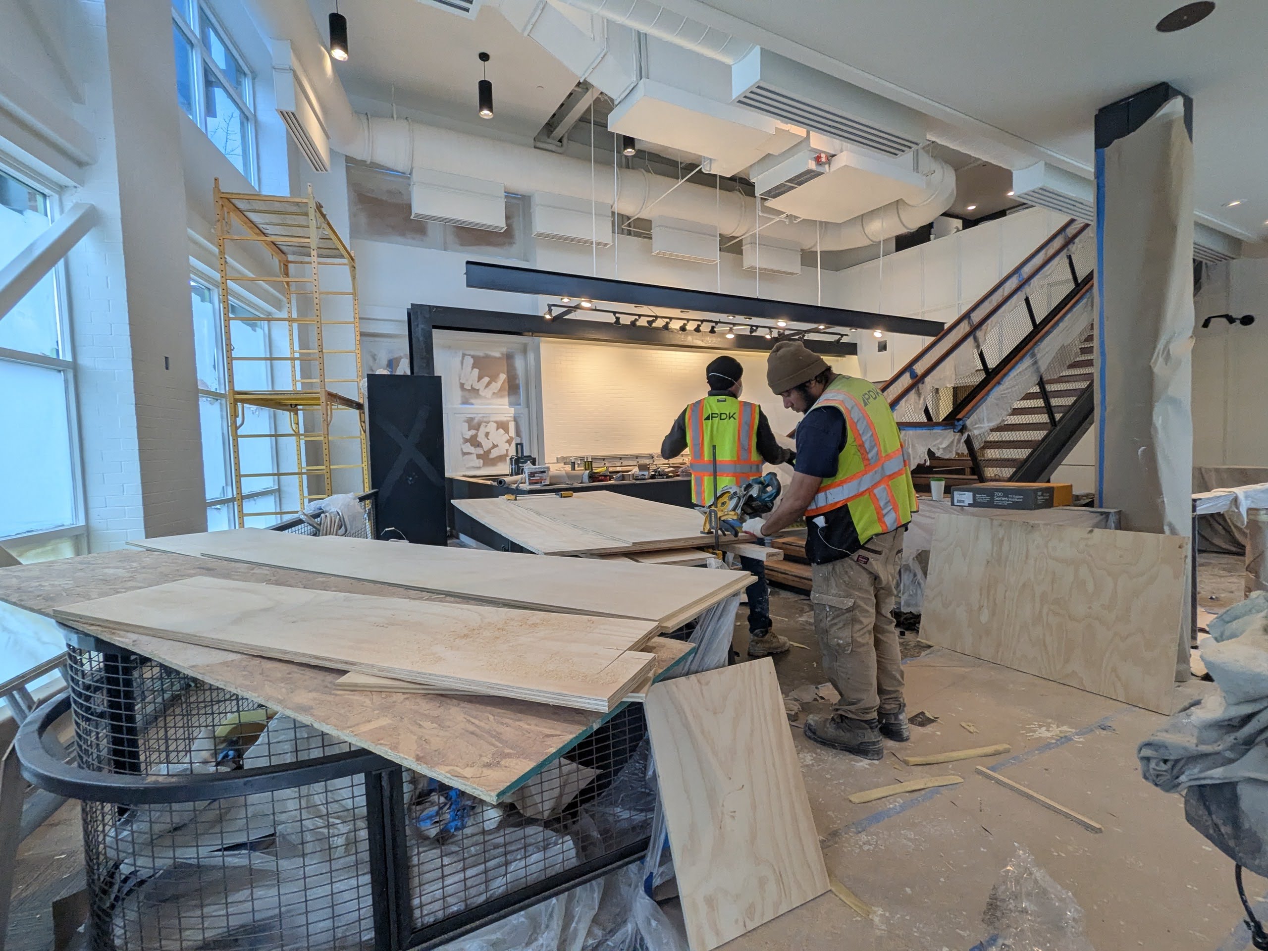 New café under construction at former Starbucks site