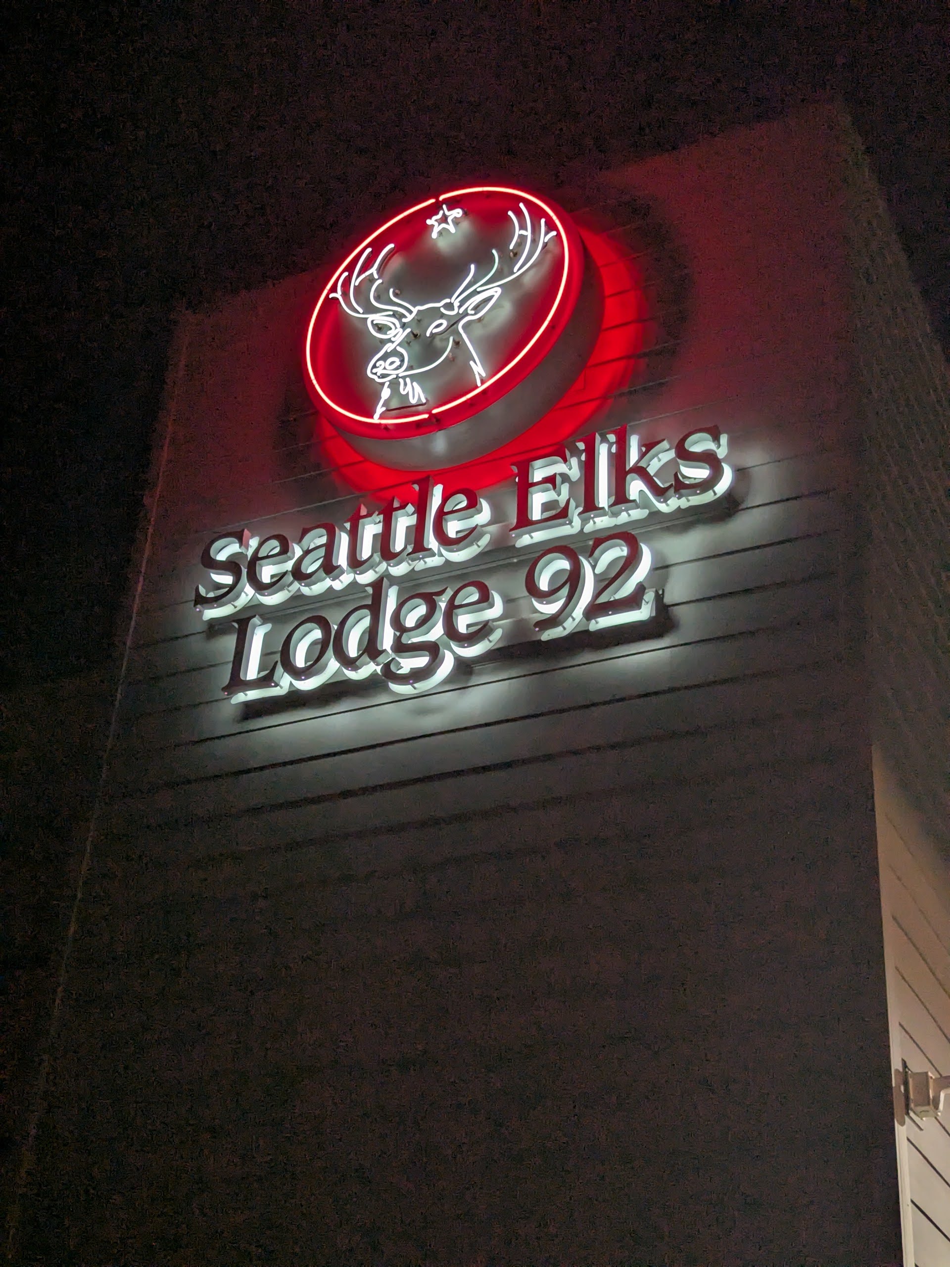 Seattle Elks Lodge #92 opens its doors to the community